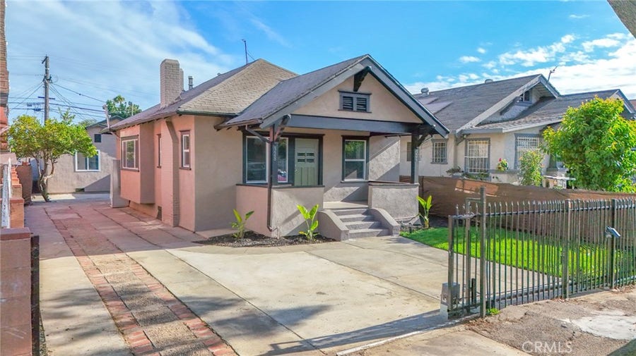 Property photo for 326 W 47th, Los Angeles, CA