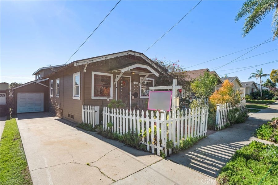 Property photo for 4240 E 15th, Long Beach, CA