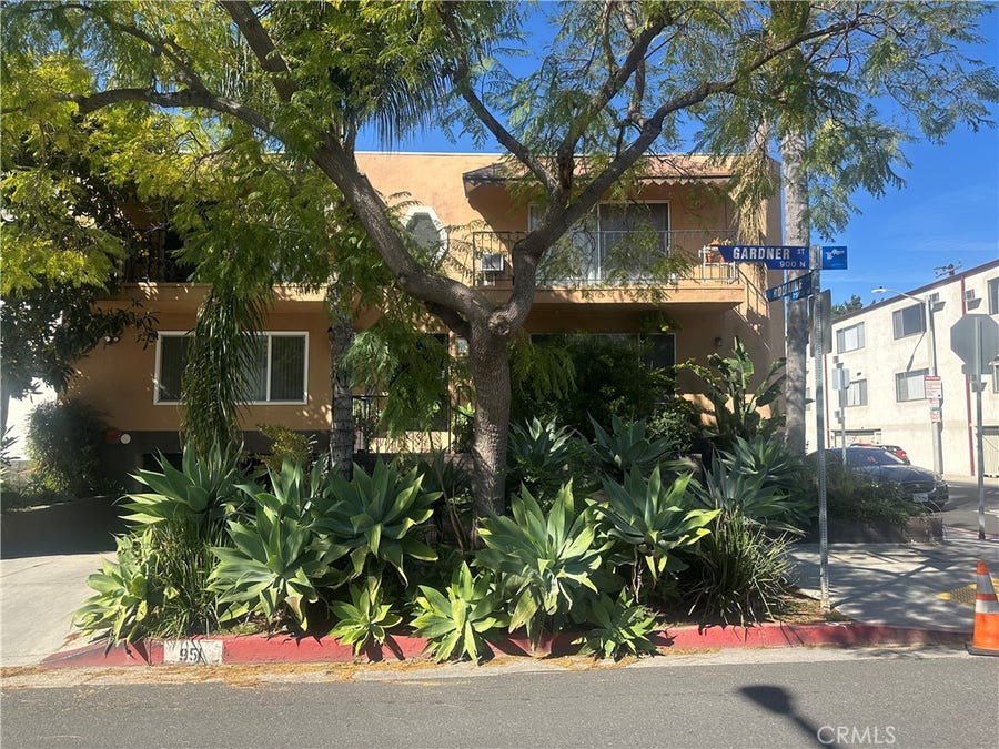 Property photo for 951 N Gardner, #6, West Hollywood, CA