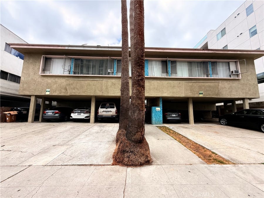Property photo for 423 S Le Doux Rd, #10, Los Angeles, CA