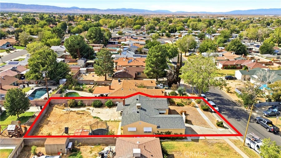 Property photo for 1406 W Kettering, Lancaster, CA