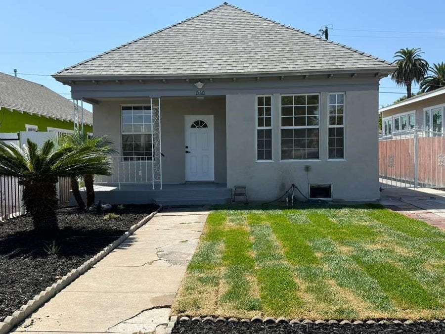 Property photo for 1546 W 70th Street, Los Angeles, CA