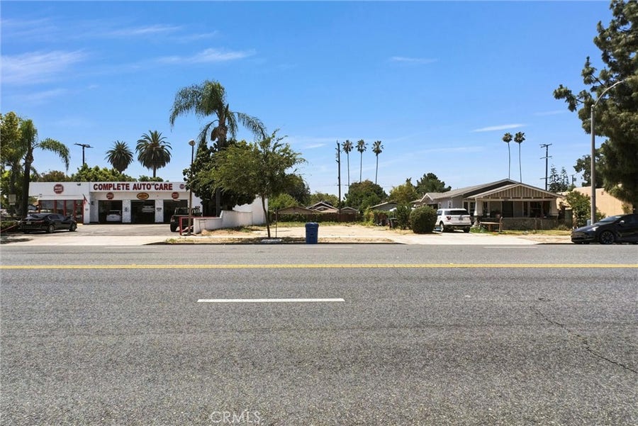 Property photo for 968 E Mission Boulevard, Pomona, CA