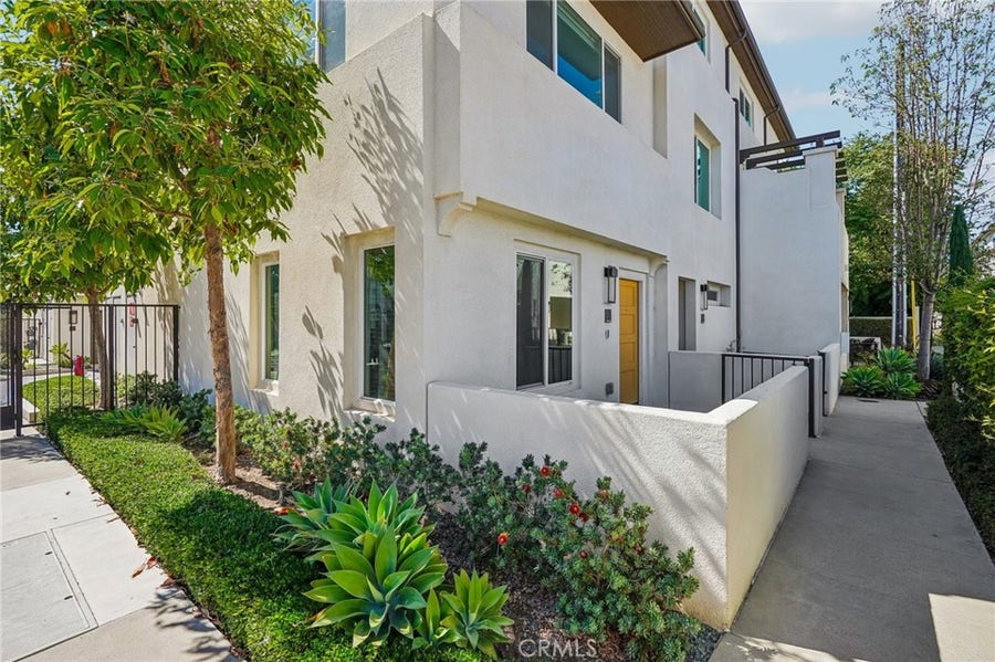 Property photo for 116 N 6th, #D, Montebello, CA