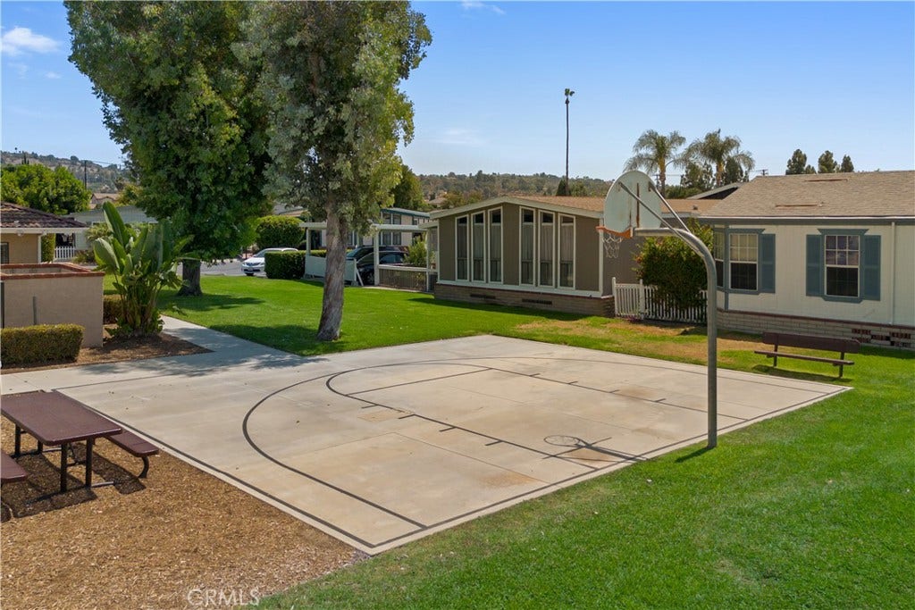 21217 Washington Ave, #Spc 18, Walnut, CA 91789 Community Court