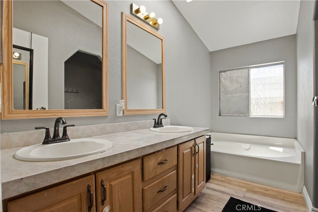 21217 Washington Ave, #Spc 18, Walnut, CA 91789 Master Bathroom