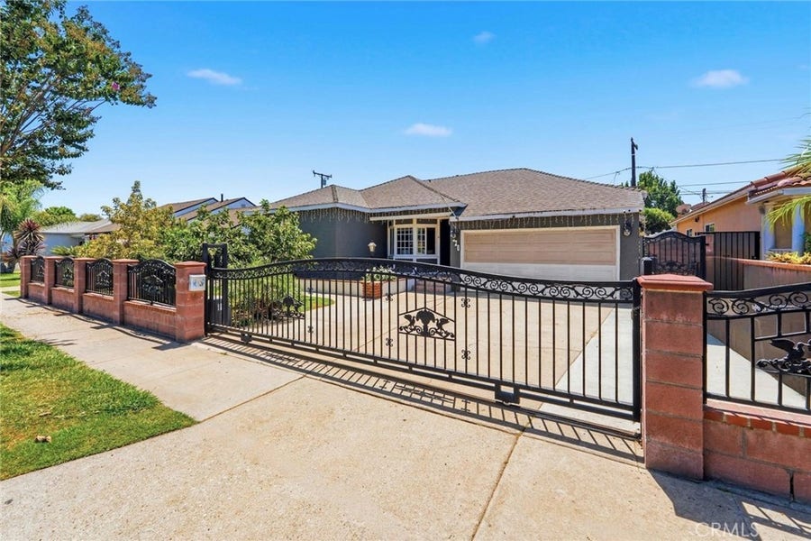 Property photo for 2526 E 220th, Carson, CA