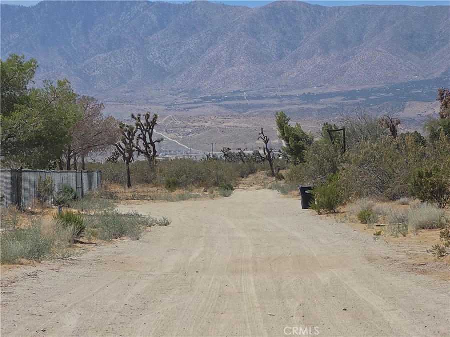 Property photo for 117 E/Vic, Sun Village, CA