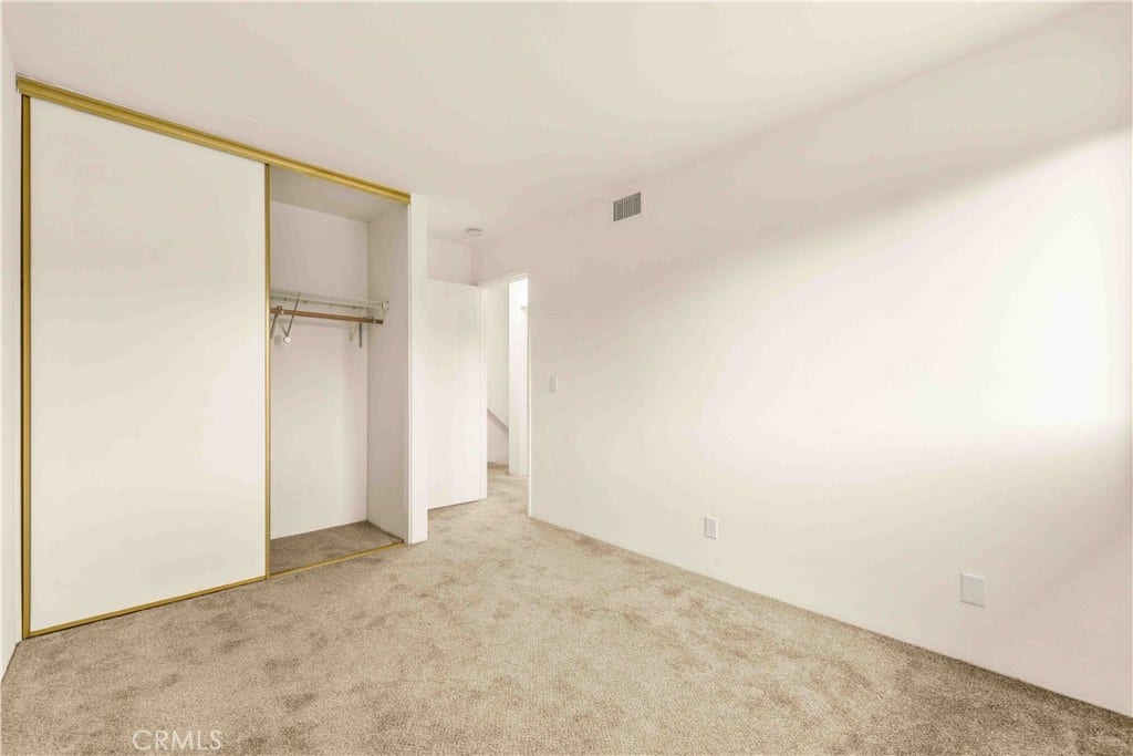 189 S Hollenbeck, Covina, CA 91723 189 S Hollenbeck, Covina, CA 91723