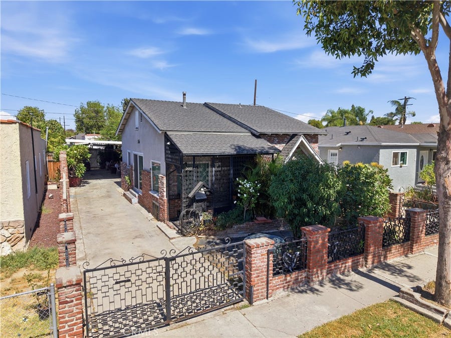 Property photo for 5017 Harbor, Commerce, CA