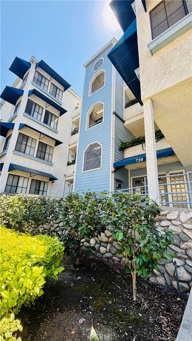 Property photo for 720 W 4th, #114, Long Beach, CA