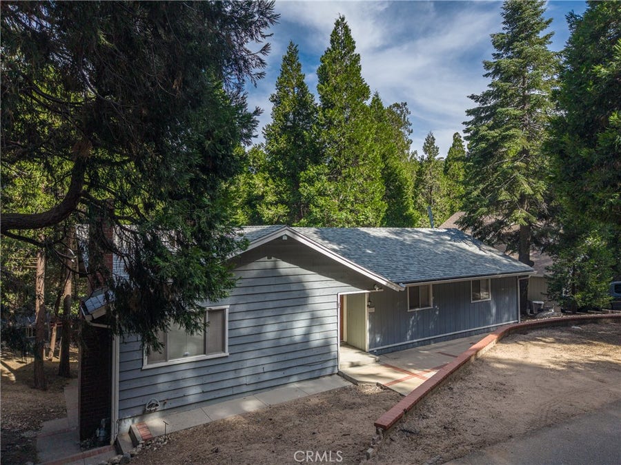 Property photo for 1163 Jungfrau, Crestline, CA