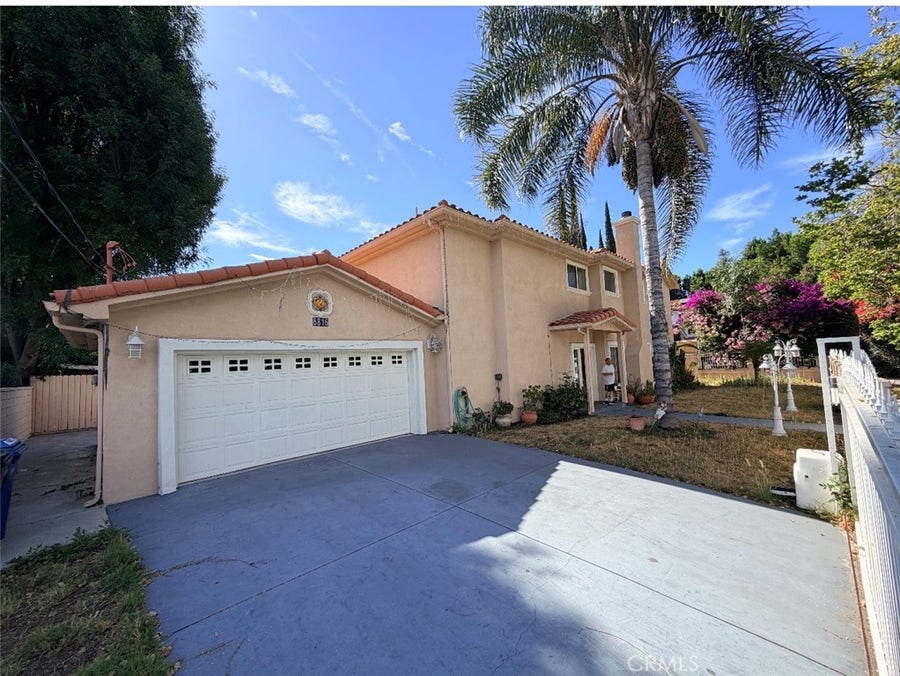 Property photo for 6816 Geyser Ave, Reseda, CA