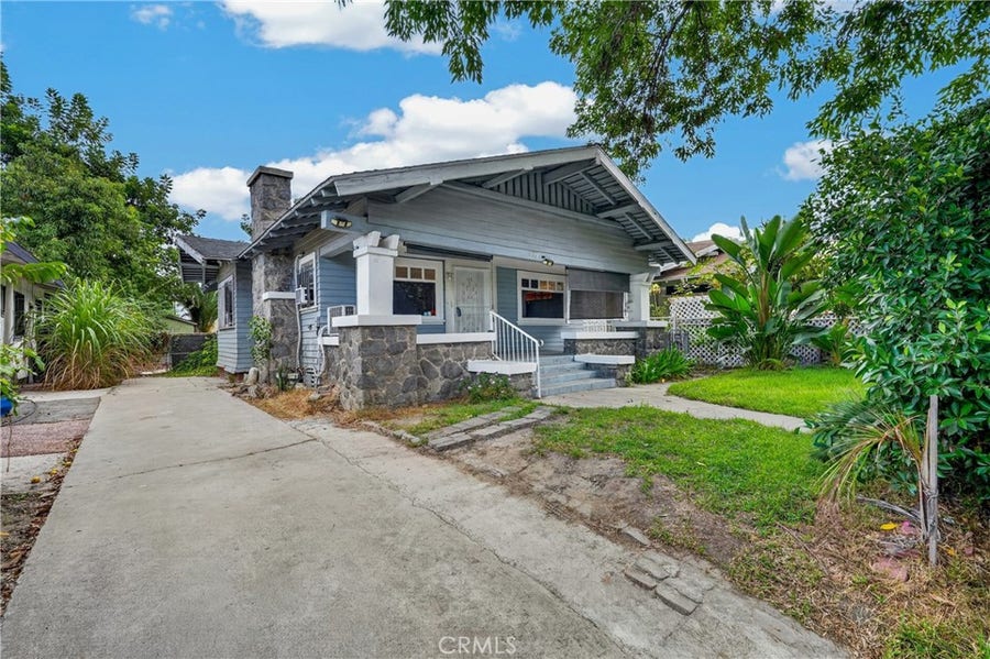 Property photo for 659 E 52nd Place, Los Angeles, CA