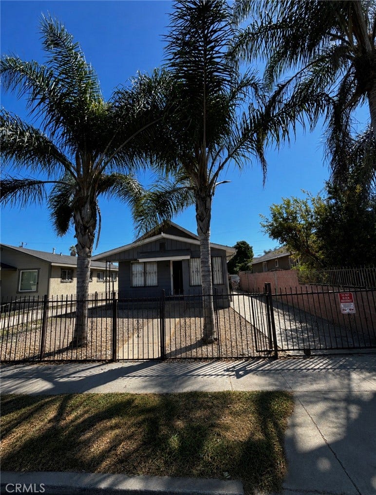 Property photo for 144 W 84th Street, Los Angeles, CA