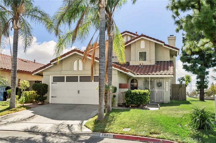 Property photo for 2883 Hollow Glen Circle, Rialto, CA