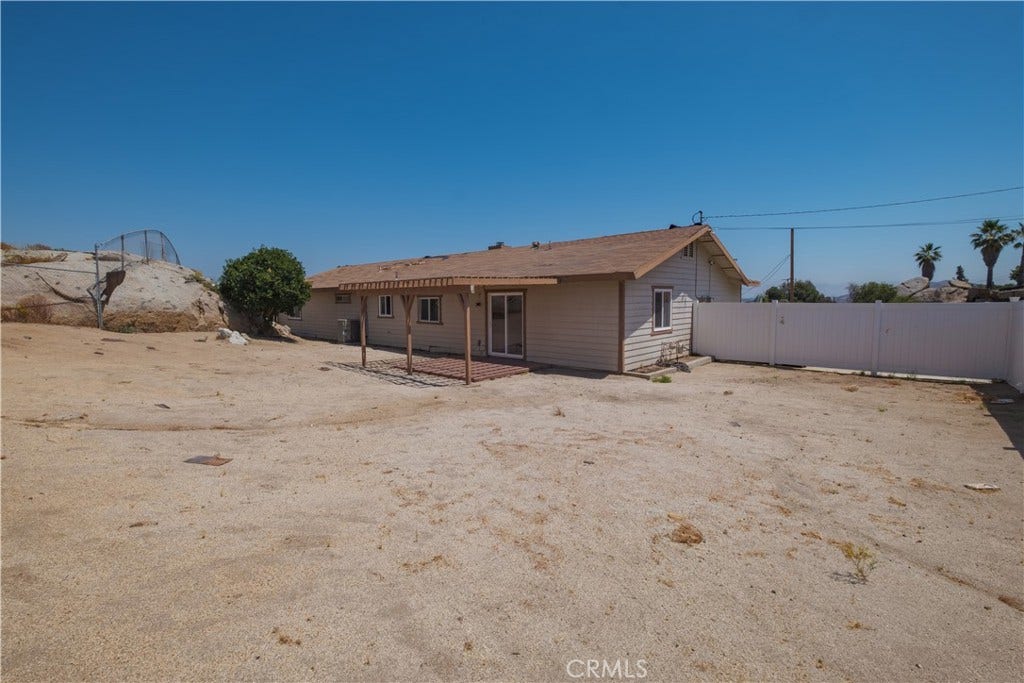 1104 Navajo, Perris, CA 92570