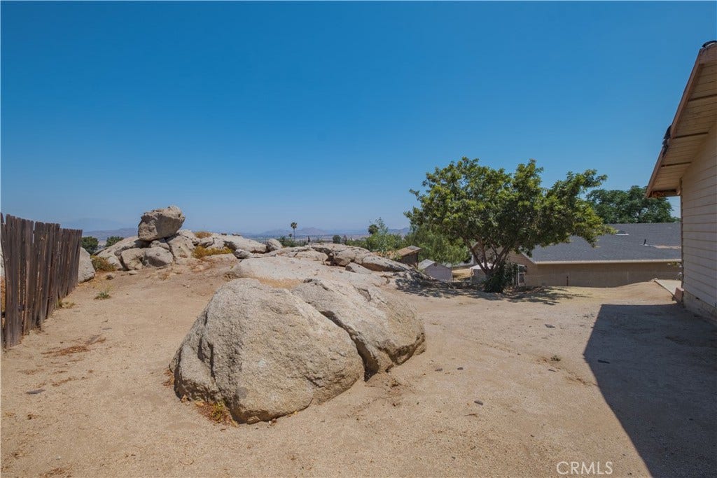 1104 Navajo, Perris, CA 92570