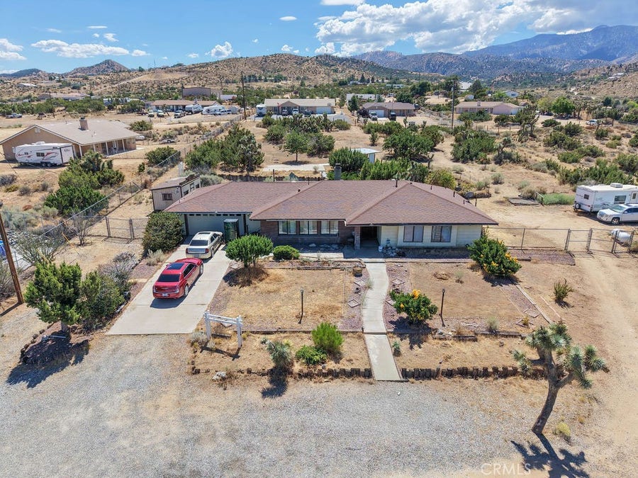 Property photo for 8767 Malpaso Road, Phelan, CA