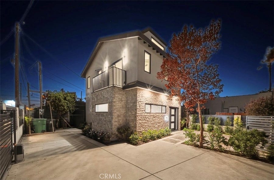 Property photo for 2529 Walnut, Venice, CA