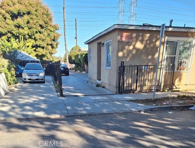 Property photo for 45 E 69th, Long Beach, CA