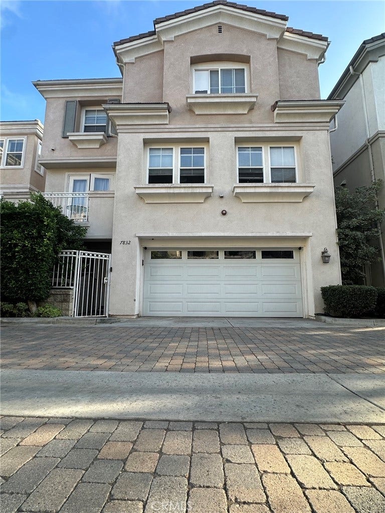 Property photo for 7832 Daisy Circle, Huntington Beach, CA
