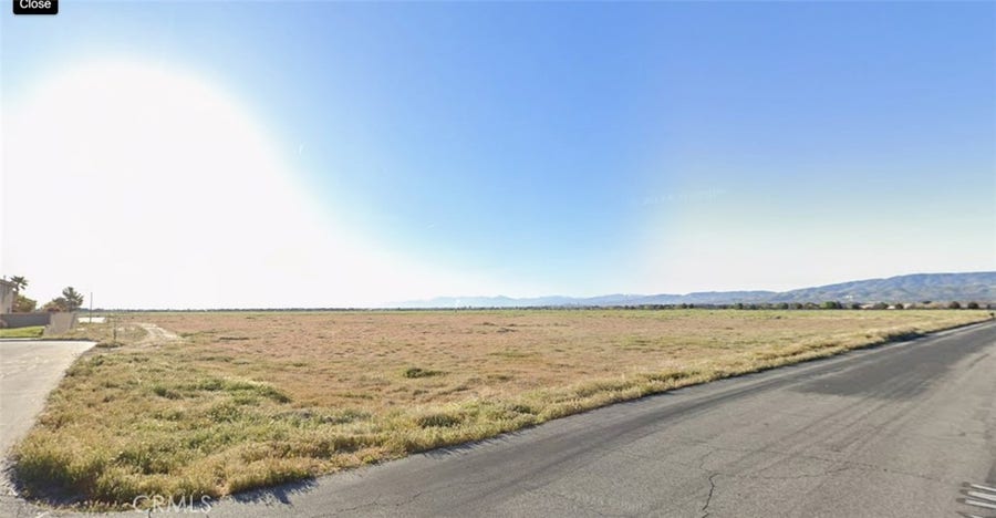 Property photo for 1 58th St W, Del Sur, CA