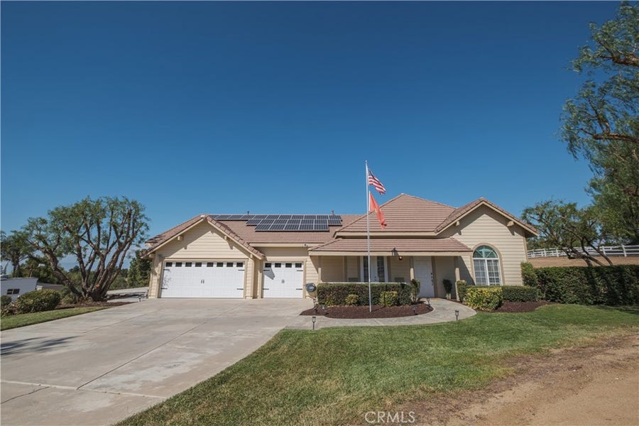 Property photo for 17000 Scottsdale Rd, Riverside, CA