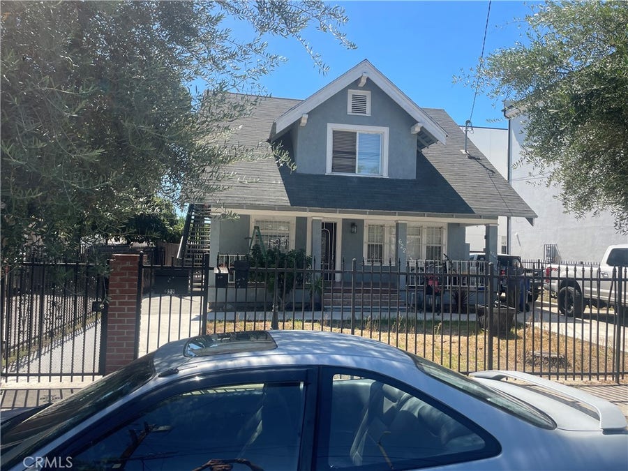 Property photo for 620 E 28th Street, Los Angeles, CA