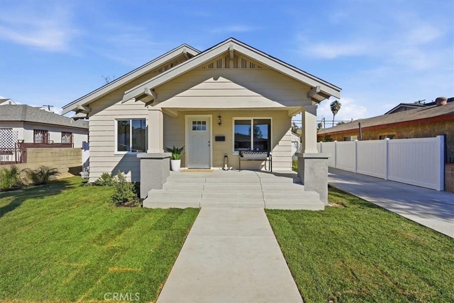 Property photo for 2064 Myrtle, Long Beach, CA