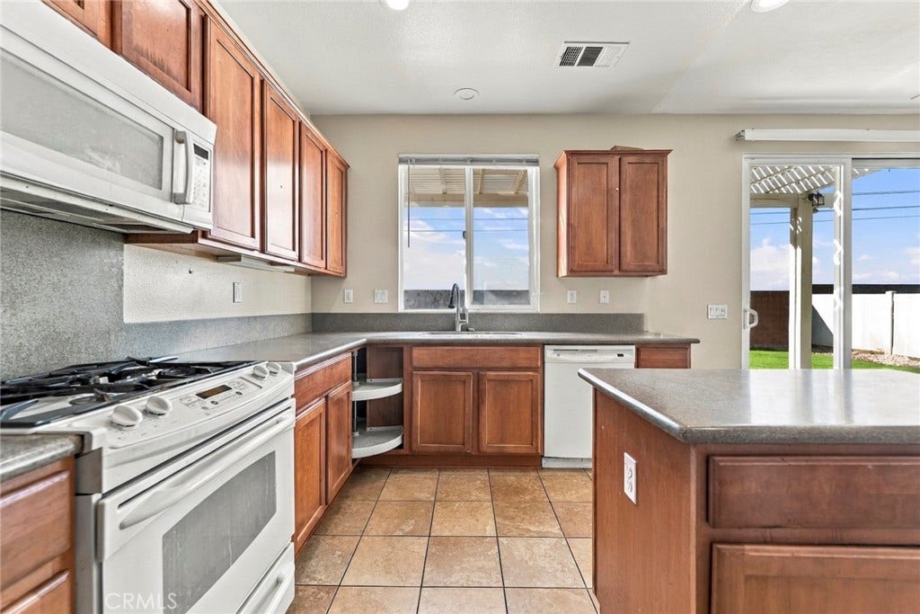 16788 Desert Lily, Victorville, CA 92394 16788 Desert Lily, Victorville, CA 92394