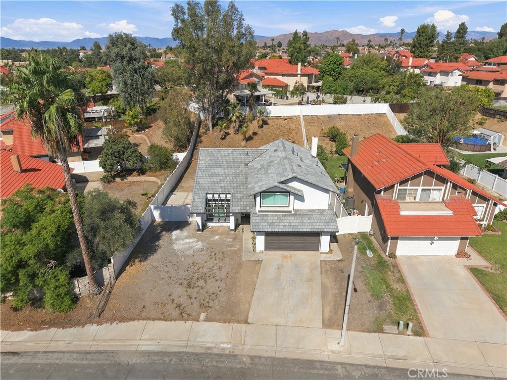 19620 Kinnow Ln, Riverside, CA 92508