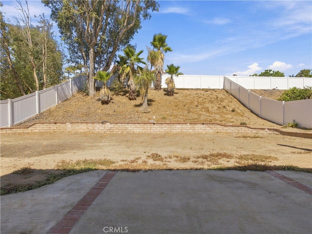 19620 Kinnow Ln, Riverside, CA 92508