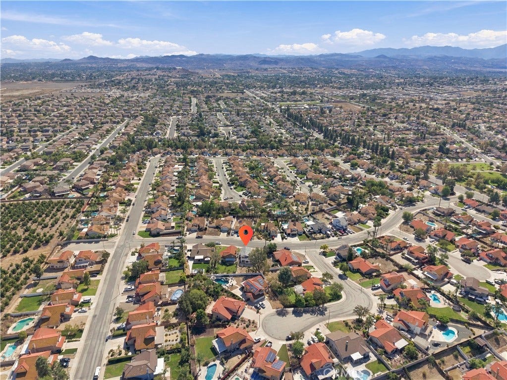 19620 Kinnow Ln, Riverside, CA 92508