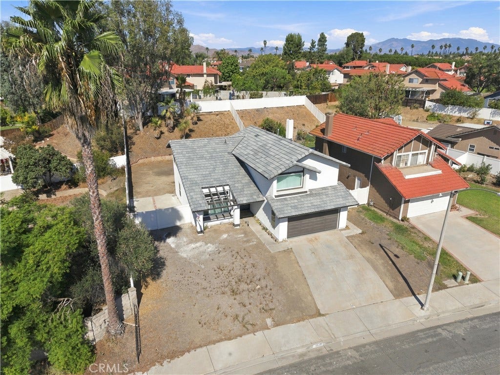 19620 Kinnow Ln, Riverside, CA 92508