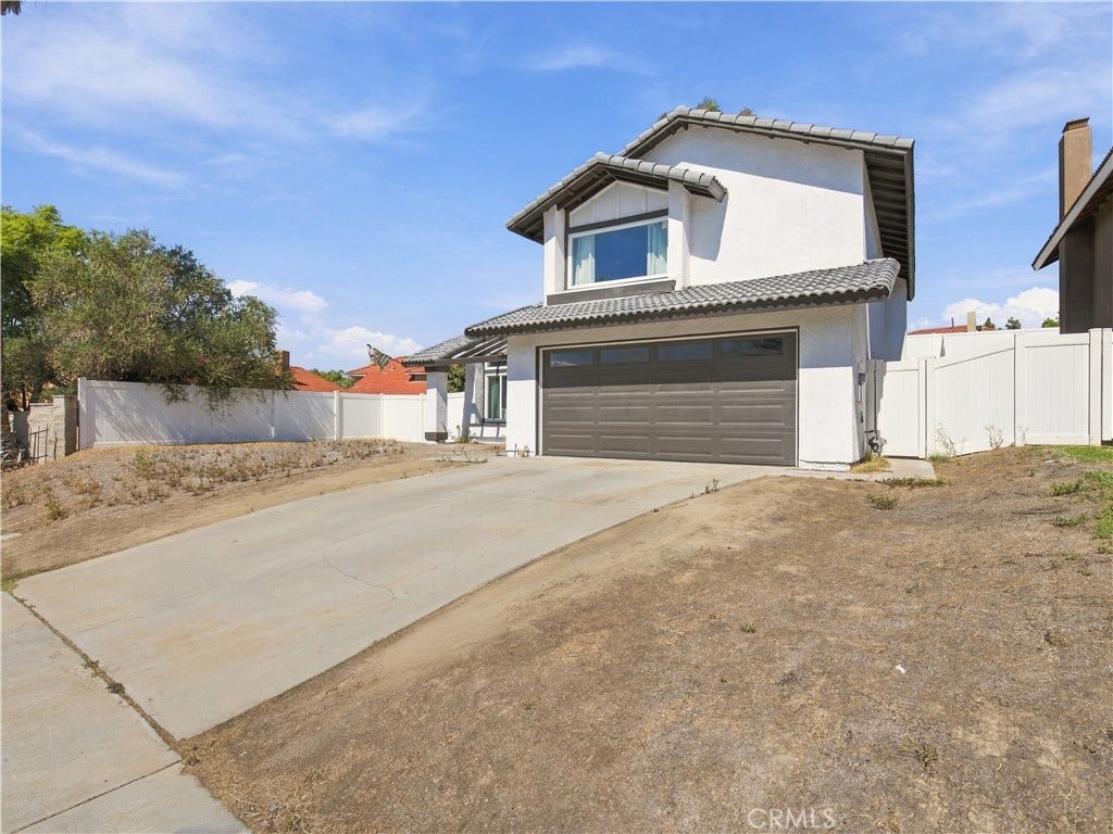 19620 Kinnow Ln, Riverside, CA 92508