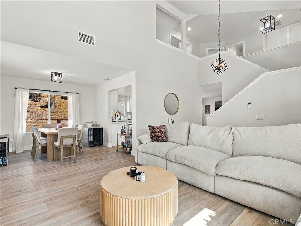19620 Kinnow Ln, Riverside, CA 92508