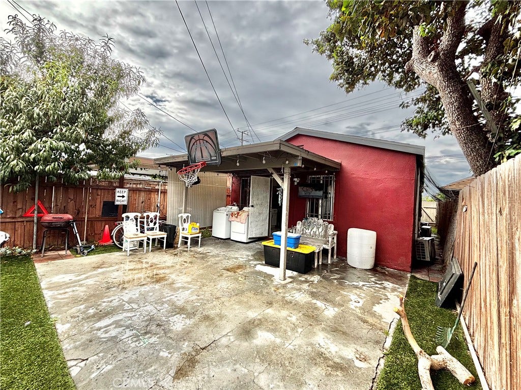 2202 E Stockwell, Compton, CA 90222 2202 E Stockwell, Compton, CA 90222