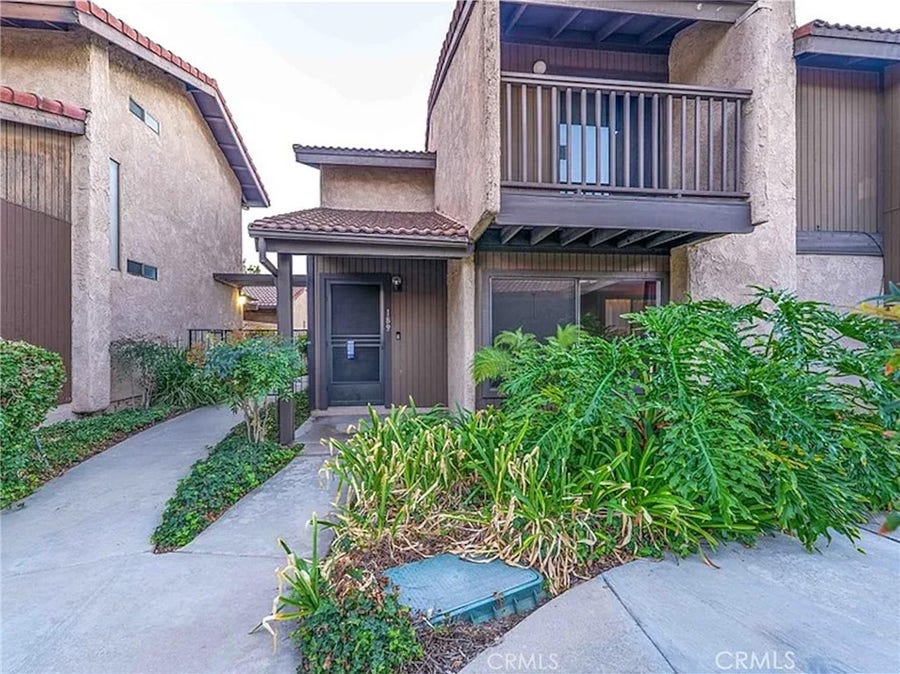Property photo for 189 S Hollenbeck, Covina, CA