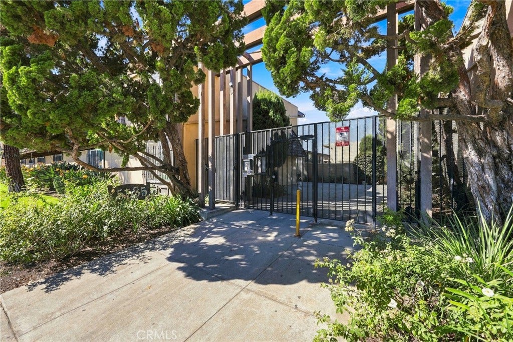 5535 Ackerfield, #8, Long Beach, CA 90805