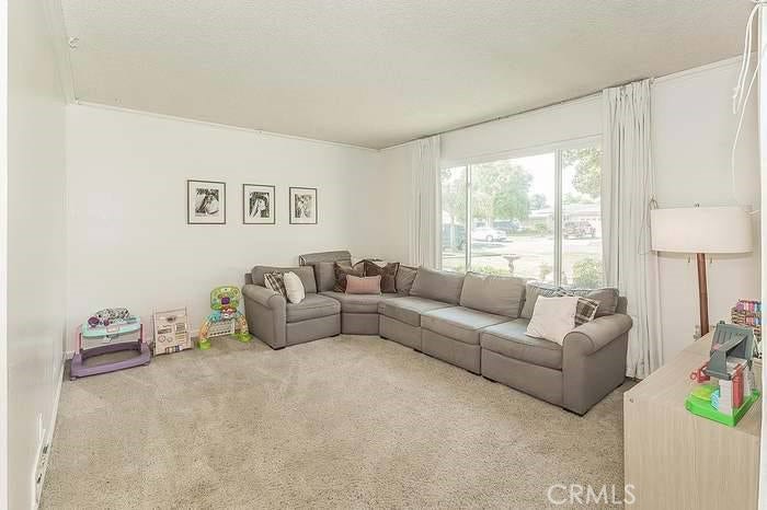 4888 E Rialto, Fresno, CA 93726 4888 E Rialto, Fresno, CA 93726