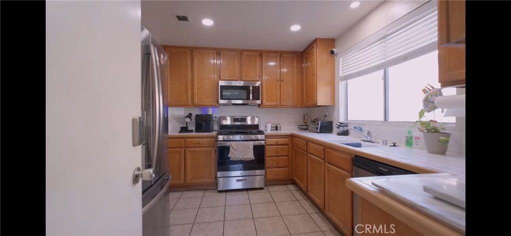 2688 W Calle Vista, Rialto, CA 92377