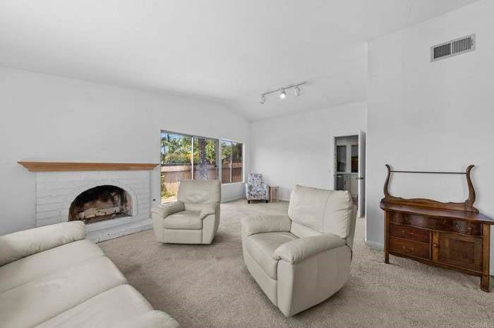 1062 Ponderosa, San Marcos, CA 92069 1062 Ponderosa, San Marcos, CA 92069