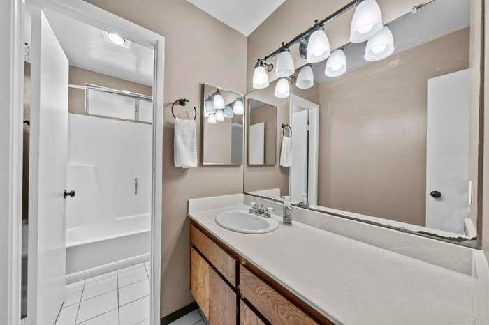 1062 Ponderosa, San Marcos, CA 92069 1062 Ponderosa, San Marcos, CA 92069