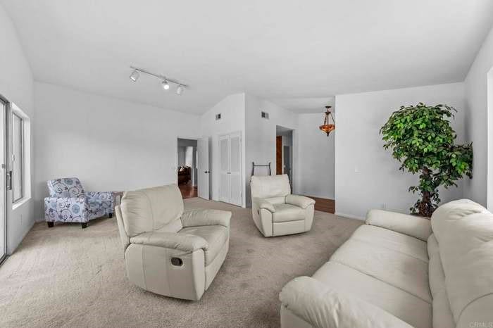 1062 Ponderosa, San Marcos, CA 92069 1062 Ponderosa, San Marcos, CA 92069