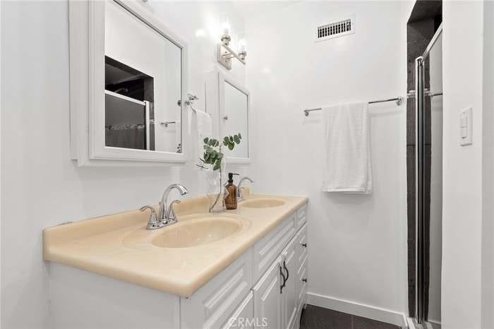 8163 Billowvista, Playa Del Rey, CA 90293