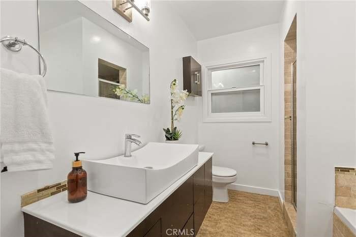 8163 Billowvista, Playa Del Rey, CA 90293
