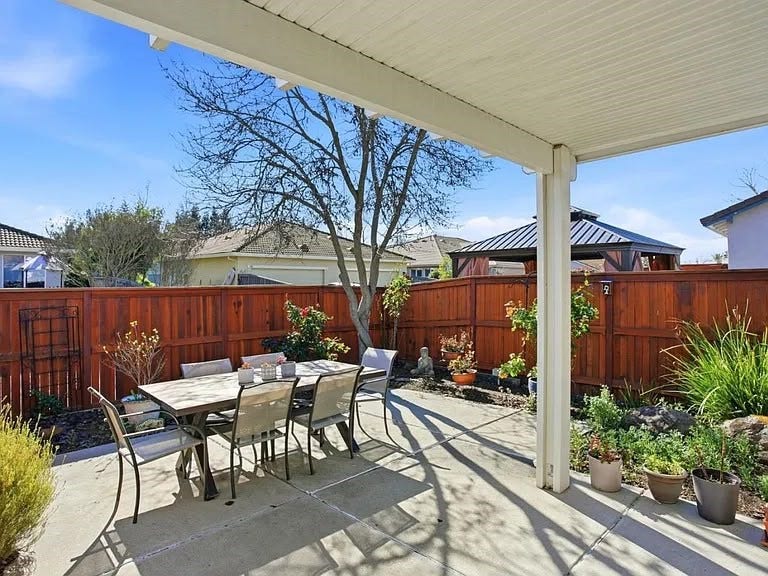 2360 Rose Arbor Drive, Sacramento, CA 95835 2360 Rose Arbor Drive, Sacramento, CA 95835