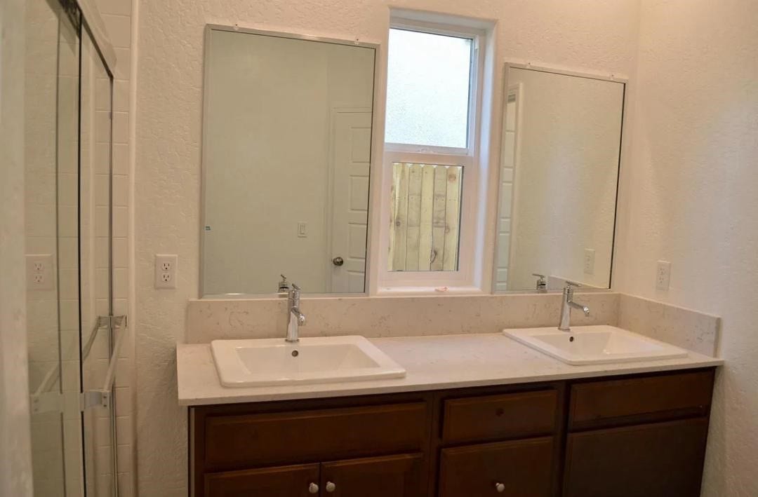 5847 E Belgravia, #1, Fresno, CA 93727 5847 E Belgravia, #1, Fresno, CA 93727