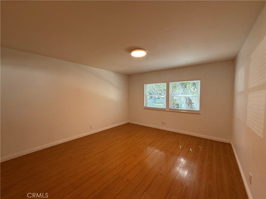 3623 Kalsman, #1, Los Angeles, CA 90016 Entrance and living room